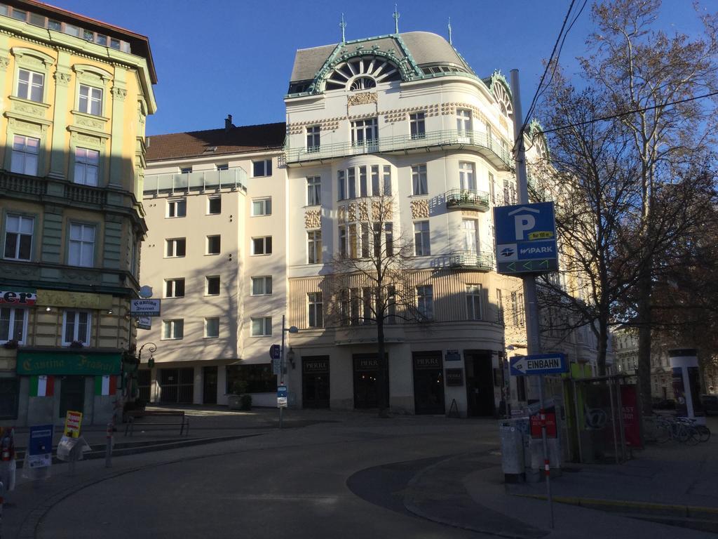 Ajo Central Vienna Luaran gambar