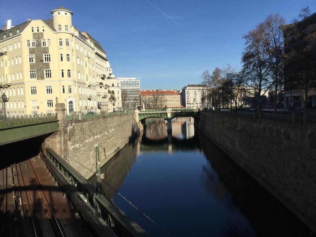 Ajo Central Vienna Luaran gambar